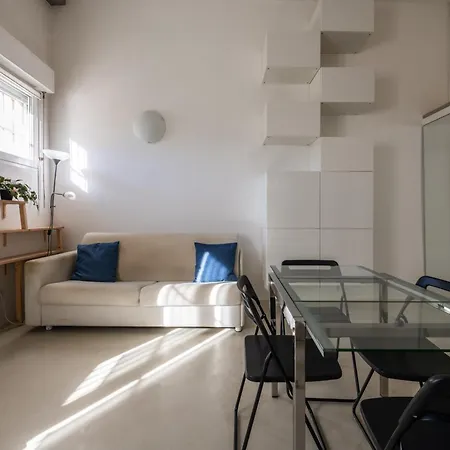 アパート Loft Alessandro ミラノ